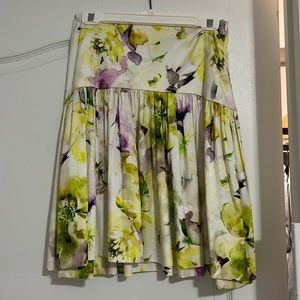 Apparalel skirt